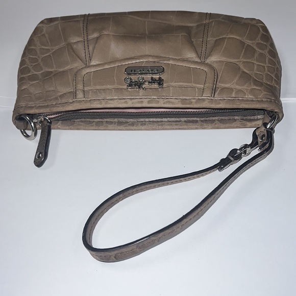 Coach Crocodile Embossed Taupe Leather Audrey Large Clutch Wristlet - Picture 6 of 10